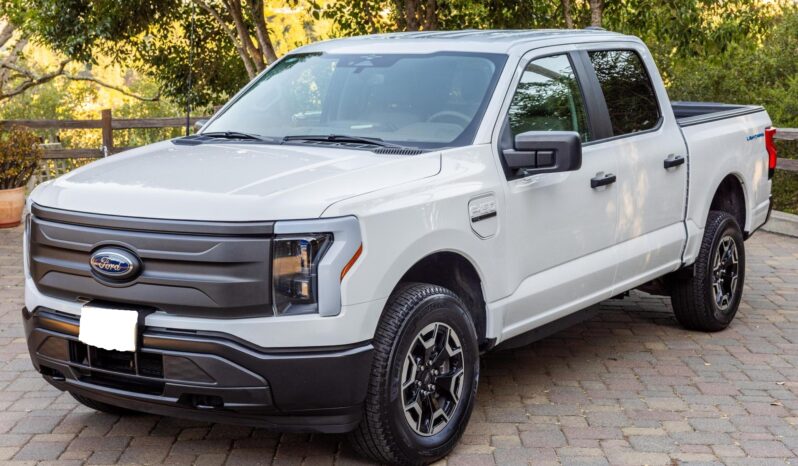 2023 Ford F-150 Lightning 1