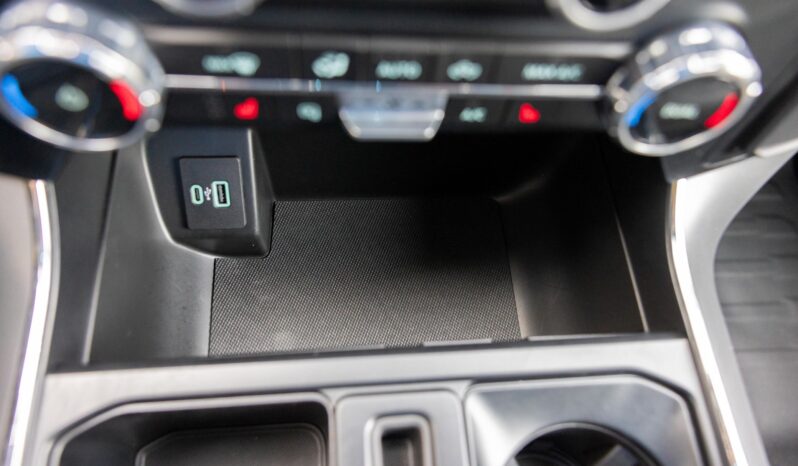 								2023 Ford F-150 Lightning full									