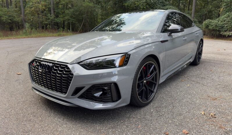 								2023 Audi RS5 Sportback full									