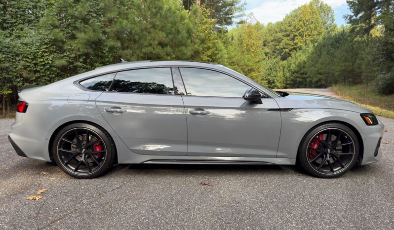 								2023 Audi RS5 Sportback full									