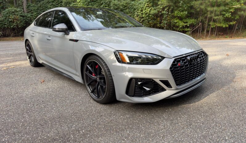 								2023 Audi RS5 Sportback full									
