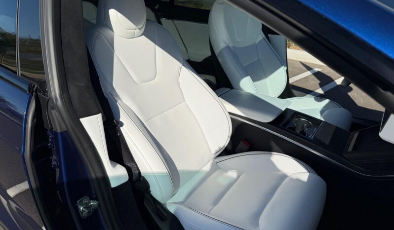 								2023 Tesla Model S Plaid full									