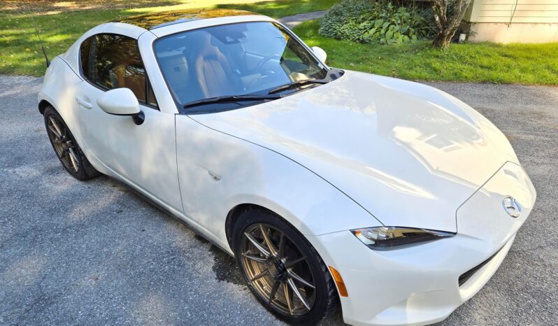 								2022 Mazda MX-5 Miata RF Grand Touring full									