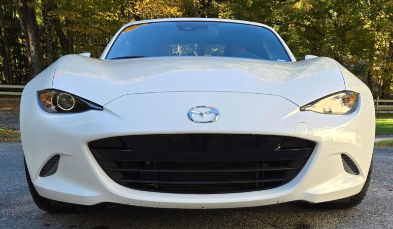 								2022 Mazda MX-5 Miata RF Grand Touring full									