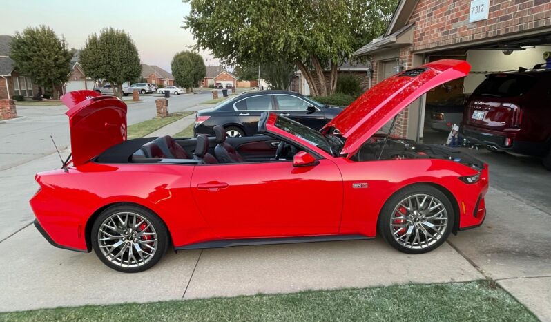 								2024 Ford Mustang GT Premium Convertible full									