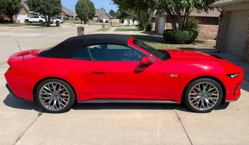 								2024 Ford Mustang GT Premium Convertible full									