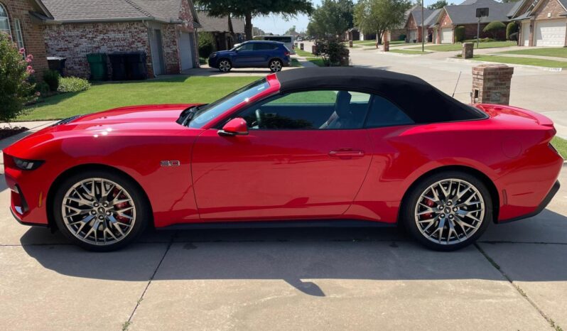 								2024 Ford Mustang GT Premium Convertible full									