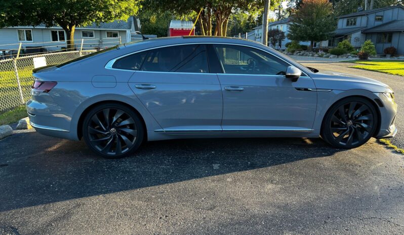 								2023 Volkswagen Arteon SEL R-Line full									