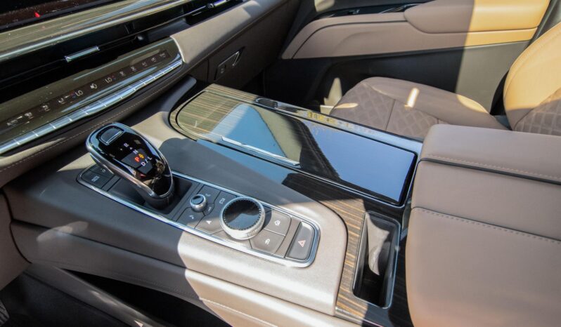 								2023 Cadillac Escalade 4WD Sport full									