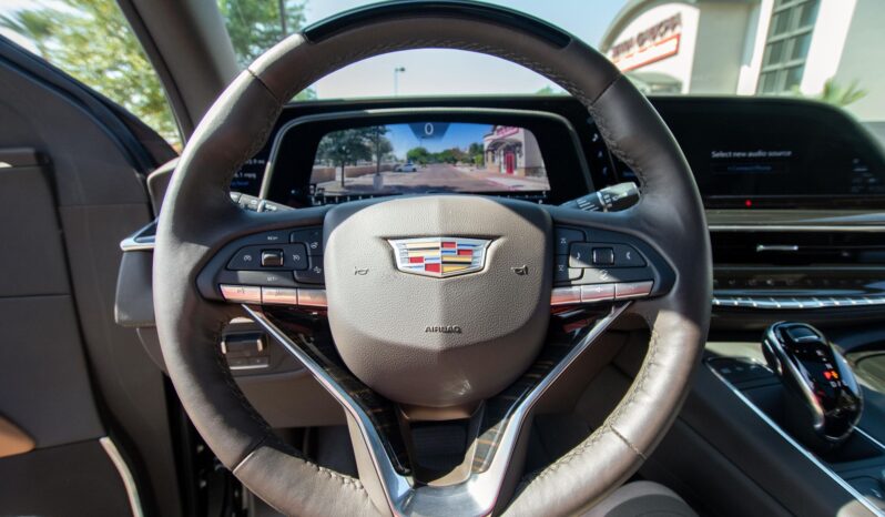								2023 Cadillac Escalade 4WD Sport full									
