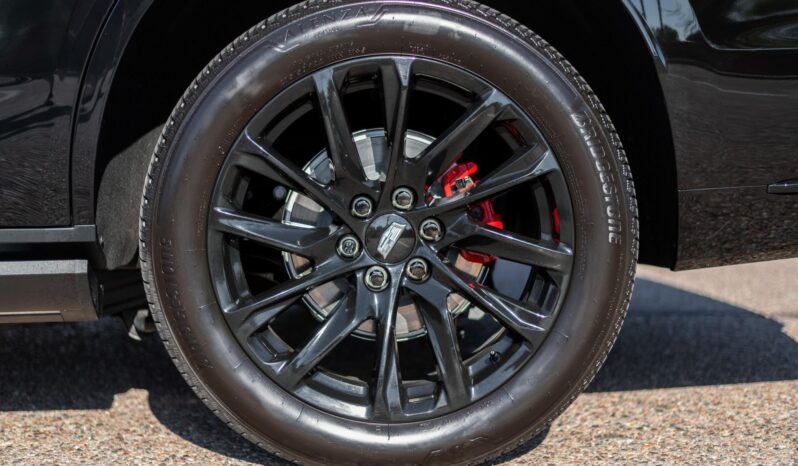								2023 Cadillac Escalade 4WD Sport full									