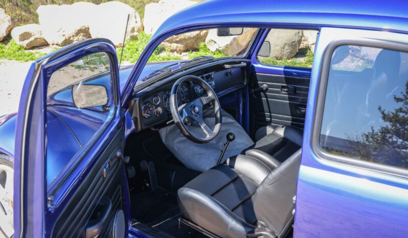 								1970 Volkswagen Beetle 5-Speed full									