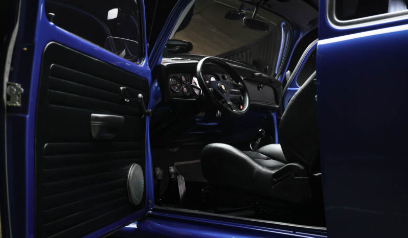 								1970 Volkswagen Beetle 5-Speed full									