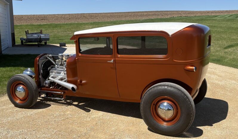 								1929 Ford Model A Tudor Sedan 5-Speed full									