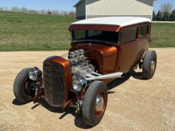 										1929 Ford Model A Tudor Sedan 5-Speed full									