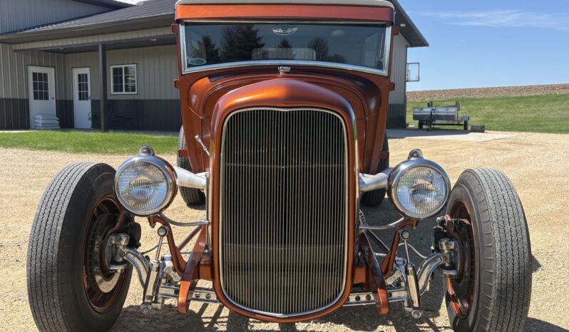 								1929 Ford Model A Tudor Sedan 5-Speed full									