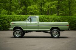										1972 Ford F-250 Highboy-Style 4×4 full									