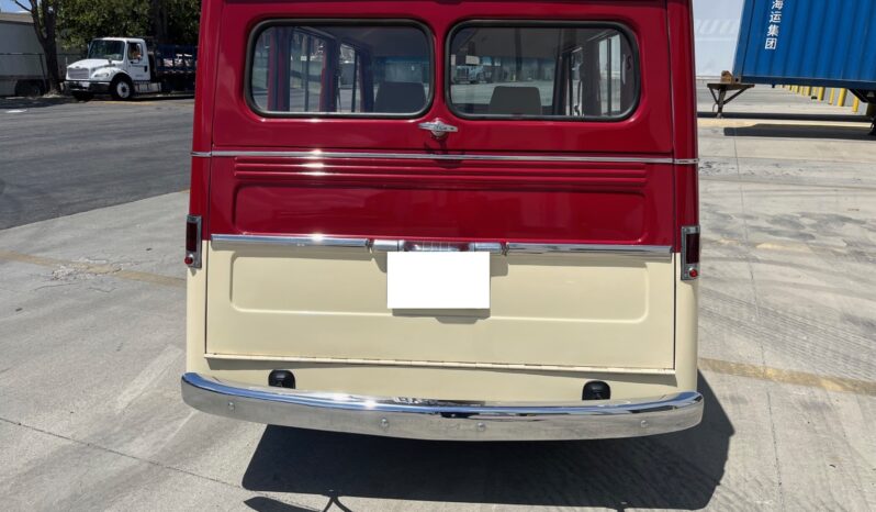 								1962 Willys Jeep Station Wagon full									