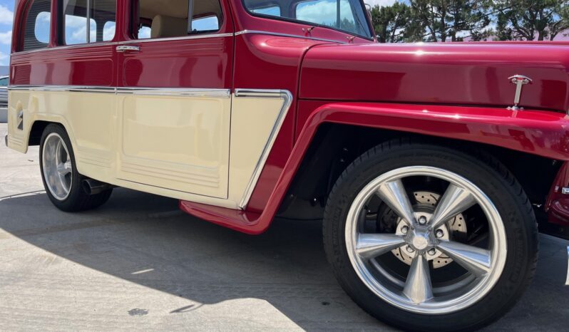 								1962 Willys Jeep Station Wagon full									