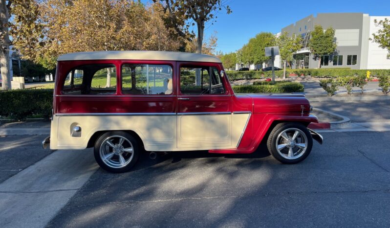 								1962 Willys Jeep Station Wagon full									