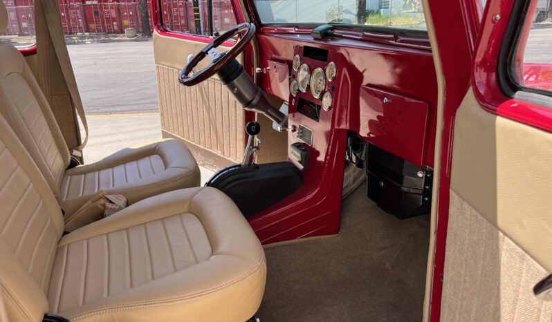 								1962 Willys Jeep Station Wagon full									