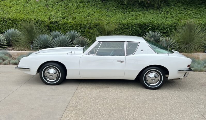 1963 Studebaker Avanti 4-Speed 1