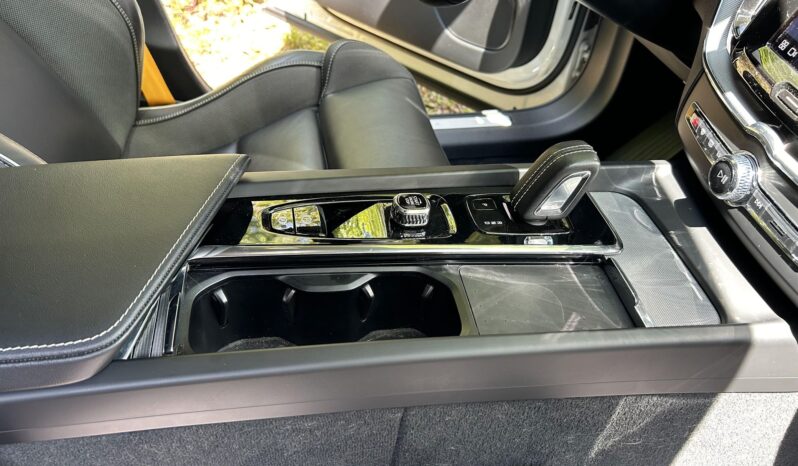 								2022 Volvo XC60 T8 Polestar Engineered Extended Range full									