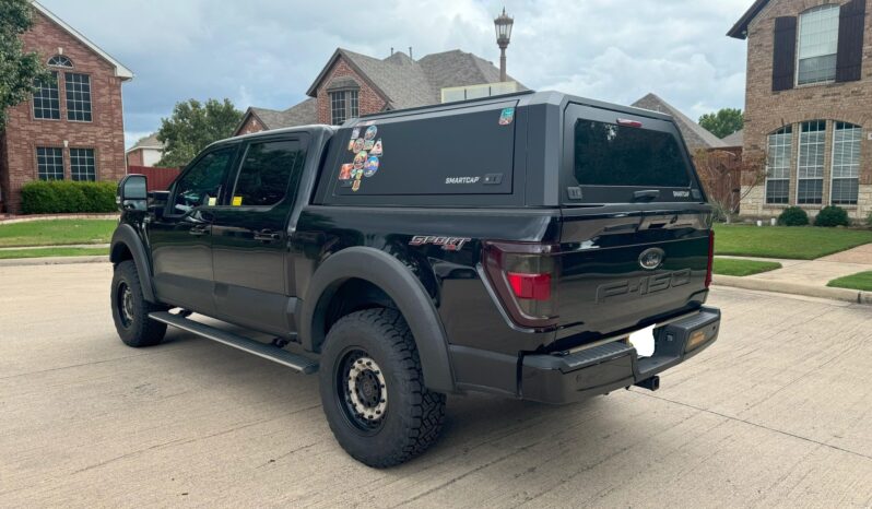 								2022 Ford F-150 Lariat SuperCrew 4×4 full									