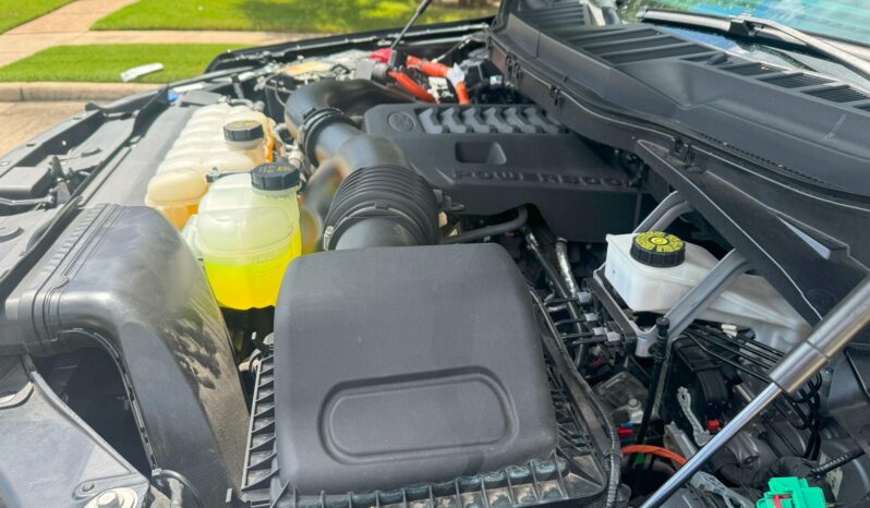 								2022 Ford F-150 Lariat SuperCrew 4×4 full									