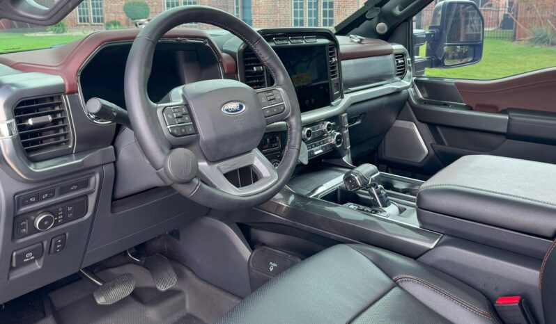 								2022 Ford F-150 Lariat SuperCrew 4×4 full									