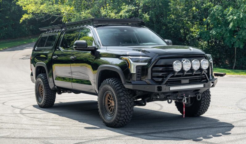 								2022 Toyota Tundra SR5 CrewMax 4×4 full									