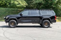 										2022 Toyota Tundra SR5 CrewMax 4×4 full									
