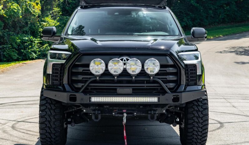 								2022 Toyota Tundra SR5 CrewMax 4×4 full									