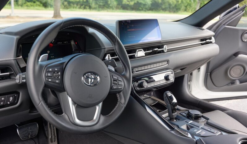 								2023 Toyota Supra 3.0 Premium full									