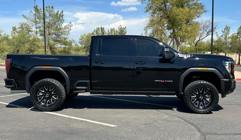 								2024 GMC Sierra 2500HD AT4 full									