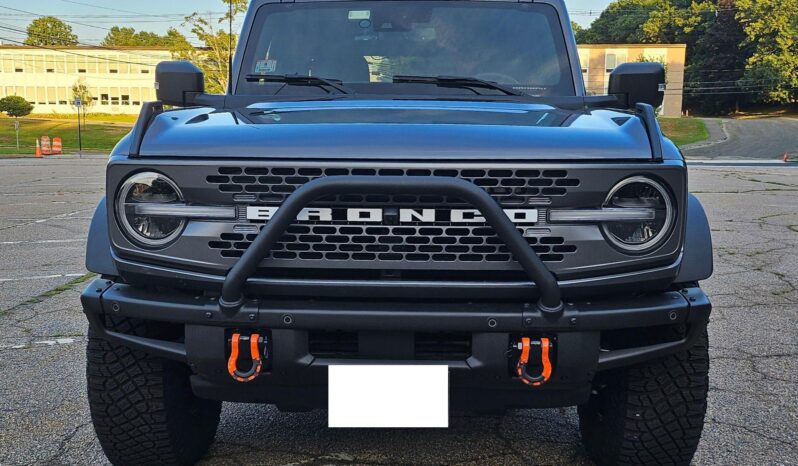 								2023 Ford Bronco Badlands full									