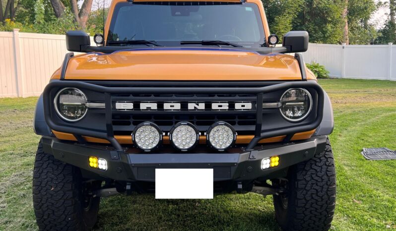 								2022 Ford Bronco Black Diamond full									