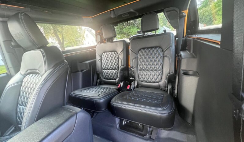 								2022 Ford Bronco Black Diamond full									