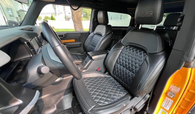 								2022 Ford Bronco Black Diamond full									