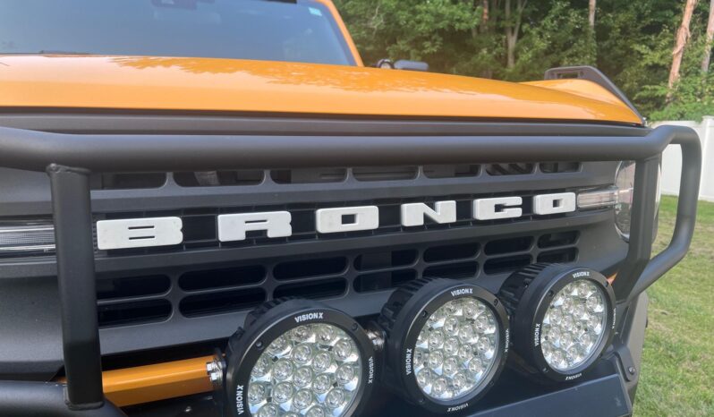 								2022 Ford Bronco Black Diamond full									