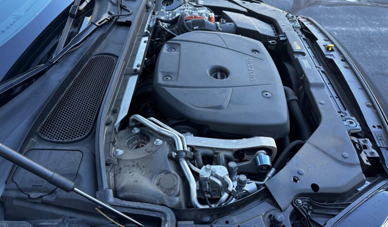 								2022 Volvo S60 Recharge T8 R-Design Expression full									
