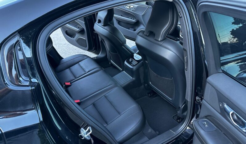 								2022 Volvo S60 Recharge T8 R-Design Expression full									