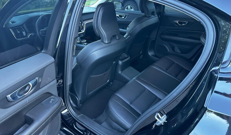 								2022 Volvo S60 Recharge T8 R-Design Expression full									