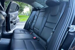 2022 Volvo S60 Recharge T8 R-Design Expression full