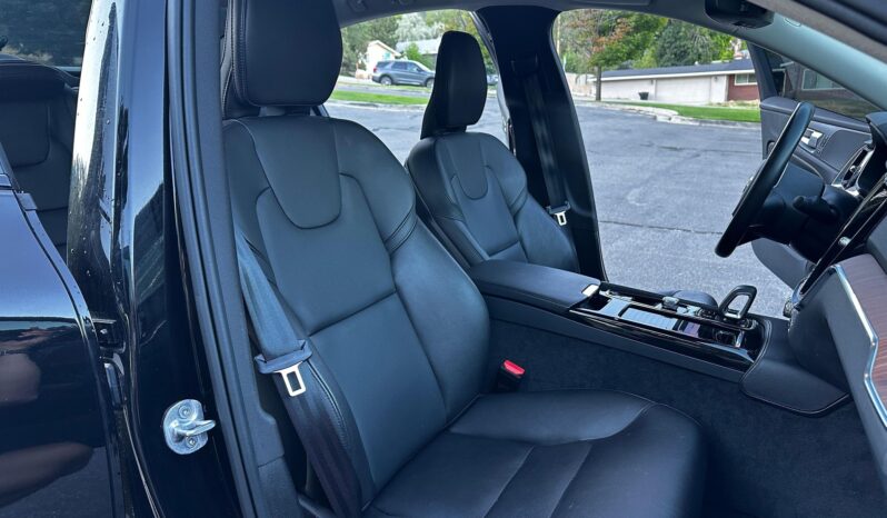 								2022 Volvo S60 Recharge T8 R-Design Expression full									