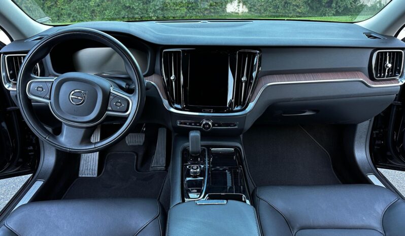 								2022 Volvo S60 Recharge T8 R-Design Expression full									