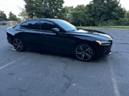 2022 Volvo S60 Recharge T8 R-Design Expression full