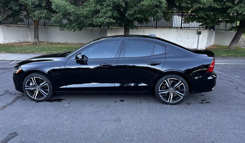 								2022 Volvo S60 Recharge T8 R-Design Expression full									