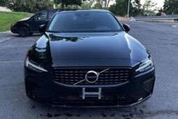 2022 Volvo S60 Recharge T8 R-Design Expression full