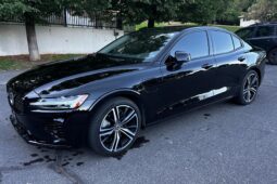 2022 Volvo S60 Recharge T8 R-Design Expression full